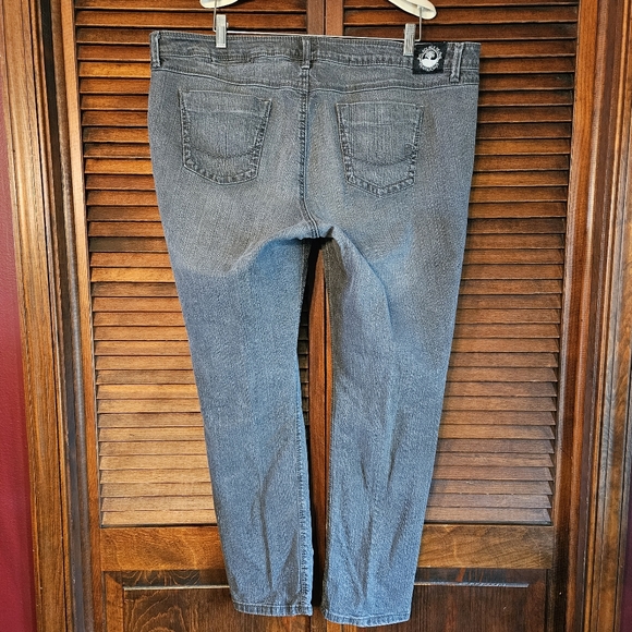 Source of Wisdom grey wash jeans - Picture 2 of 7